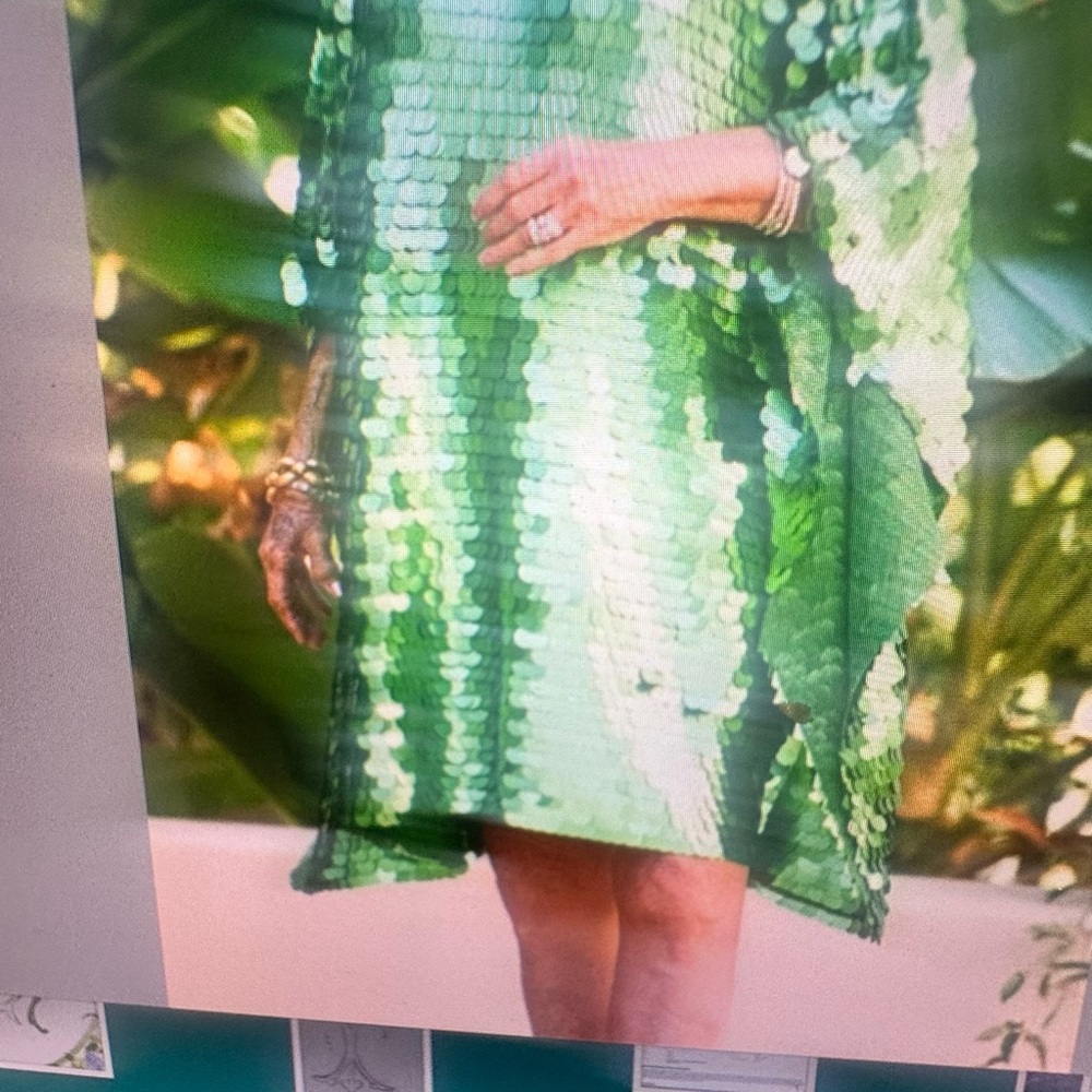 OWN that holiday party! Worn once to a wedding. Size S-L